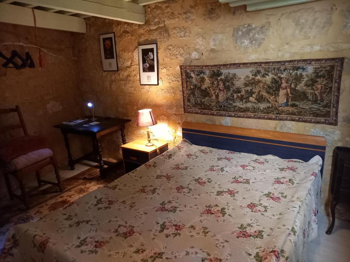 chambre d hôtes les remparts Saint-Cyprien  Extérieur photo
